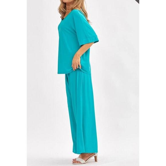 #1440 Dear Scarlett NWT Emerald Flowy Top & Wide Leg Travel Set Sizes XL-3X - Picture 3 of 3